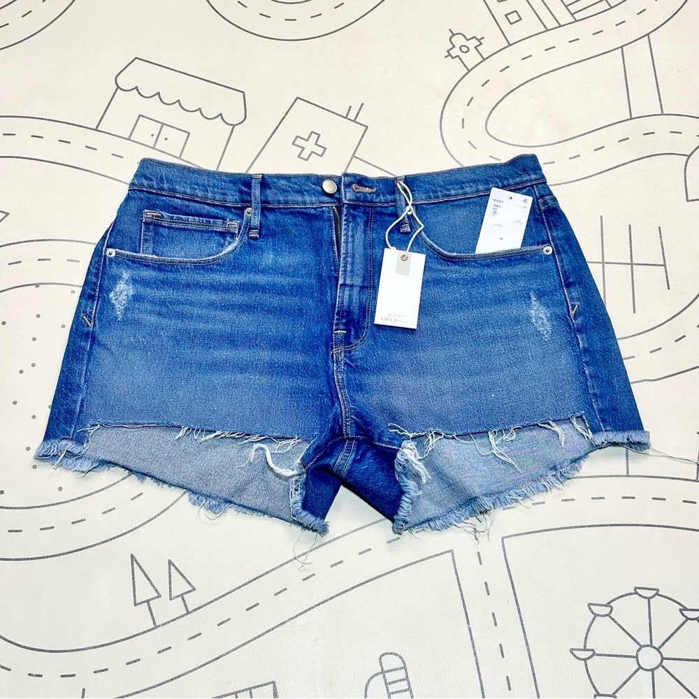 Good American Good ‘90s Cutoff Denim Shorts - Picture 9 of 9